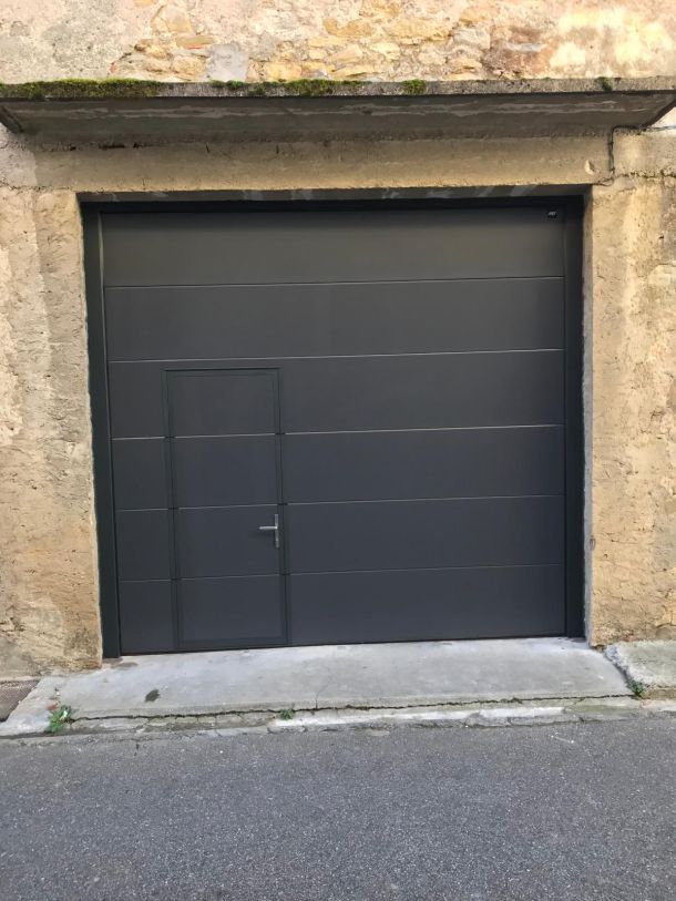 Porte de garage sur mesure enroulable à Lavelanet